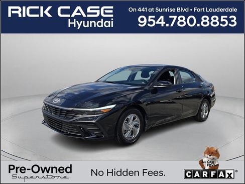 Certified 2025 Hyundai Elantra SE image 1