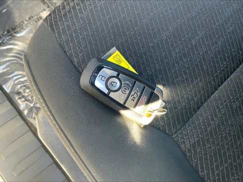 Used 2022 Ford F150 XLT w/ Equipment Group 302A High image 12