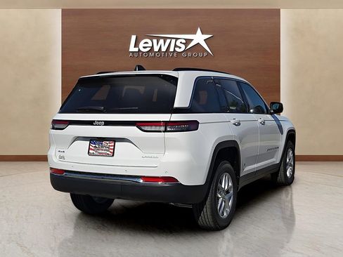 New 2025 Jeep Grand Cherokee 4WD image 4