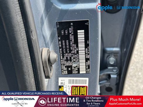 Used 2021 Toyota Highlander XLE AWD/4WD image 34
