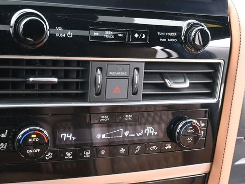 Used 2023 INFINITI QX80 Sensory w/ All-Season Package image 12