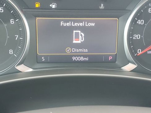Used 2023 GMC Terrain SLT w/ Infotainment Package II FWD image 25