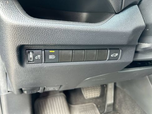 Used 2023 Toyota RAV4 XLE Premium FWD image 14