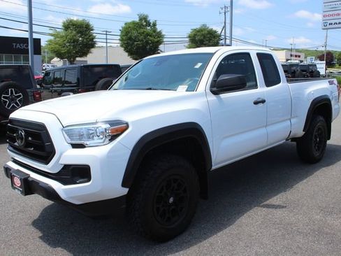 Used 2021 Toyota Tacoma 4x4 Access Cab image 2