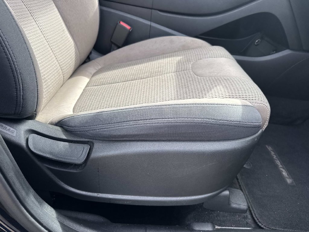Used 2022 Hyundai Santa Fe SE FWD image 16