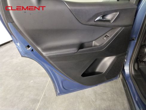 Used 2025 Chevrolet Equinox LT image 25