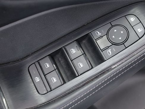 Used 2025 Nissan Rogue SV AWD/4WD image 25