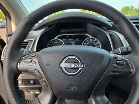 Used 2024 Nissan Murano SV FWD image 23