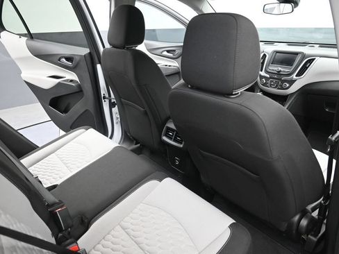 Used 2021 Chevrolet Equinox LS w/ LS Convenience Package FWD image 10