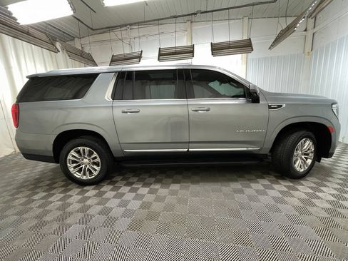 Certified 2023 GMC Yukon XL SLT w/ SLT Premium Package AWD/4WD image 30