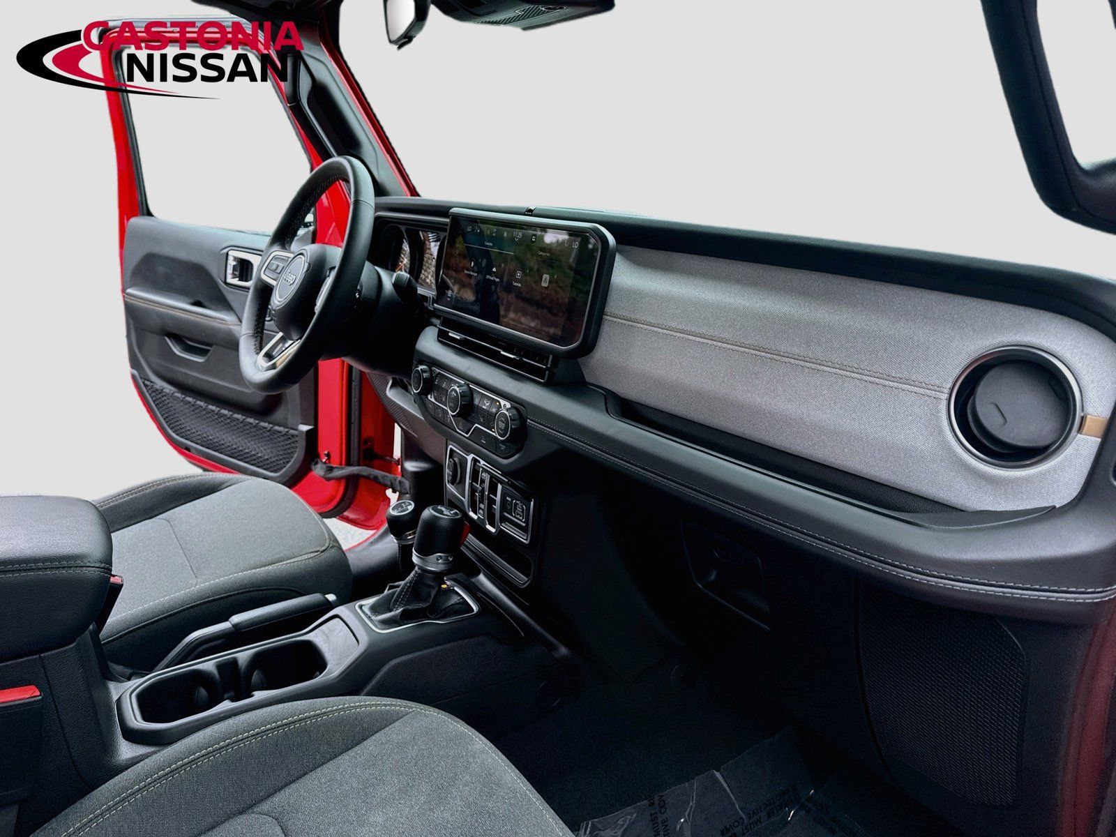 Used 2025 Jeep Wrangler Unlimited Sahara AWD/4WD image 35
