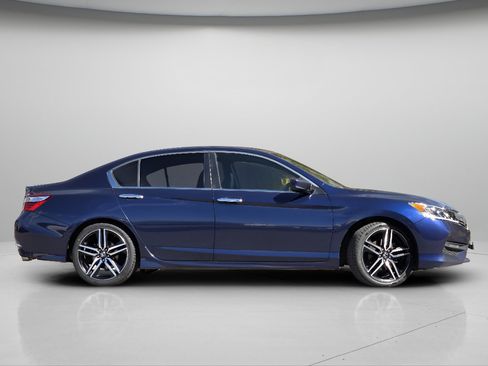 Used 2017 Honda Accord Sport Special Edition image 19