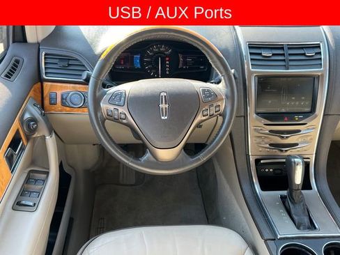 Used 2013 Lincoln MKX Base image 14