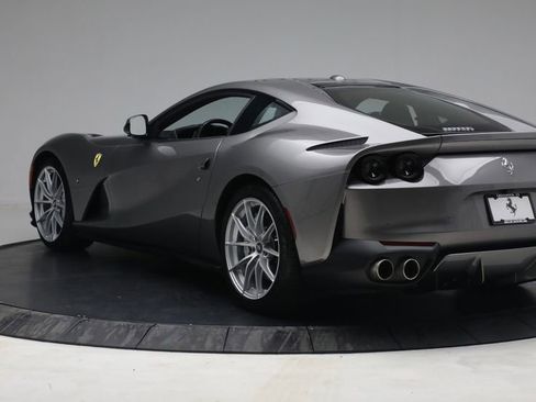 Used 2018 Ferrari 812 Superfast Base image 7