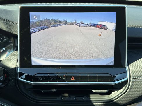 New 2026 Jeep Compass Latitude image 15