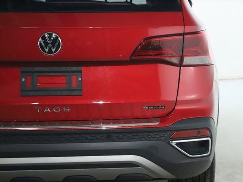 Used 2023 Volkswagen Taos SEL image 46