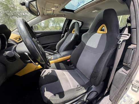 Used 2006 MAZDA RX-8 w/ Touring Pkg RWD image 6