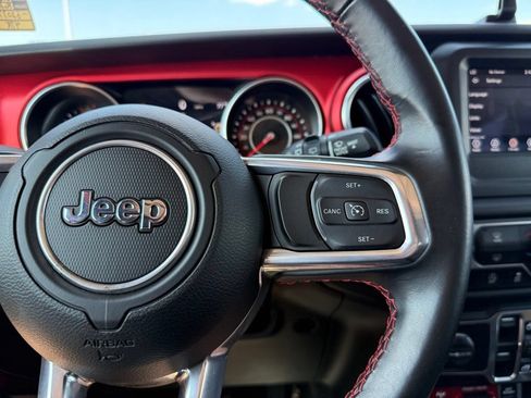 Used 2021 Jeep Wrangler Unlimited Rubicon AWD/4WD image 11