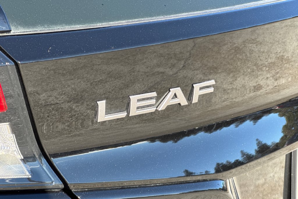 Used 2025 Nissan Leaf S FWD image 26
