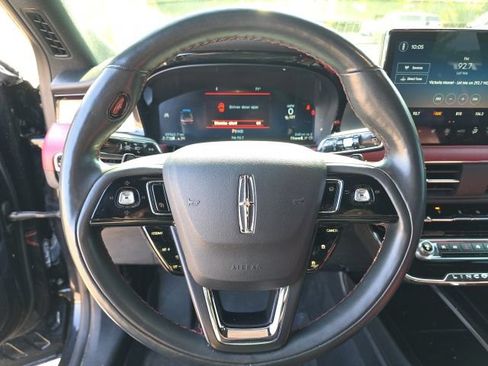 Used 2023 Lincoln Corsair Reserve w/ Equipment Group 201A AWD/4WD image 11