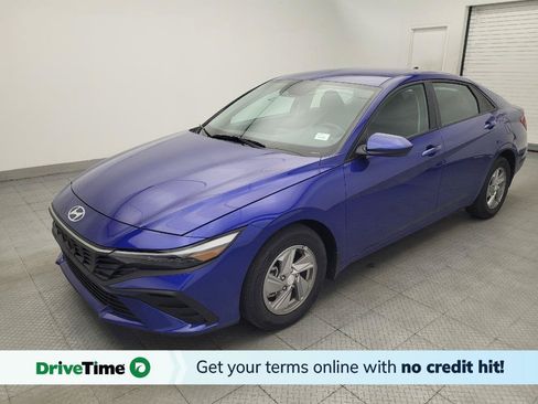 Used 2025 Hyundai Elantra SE FWD image 1