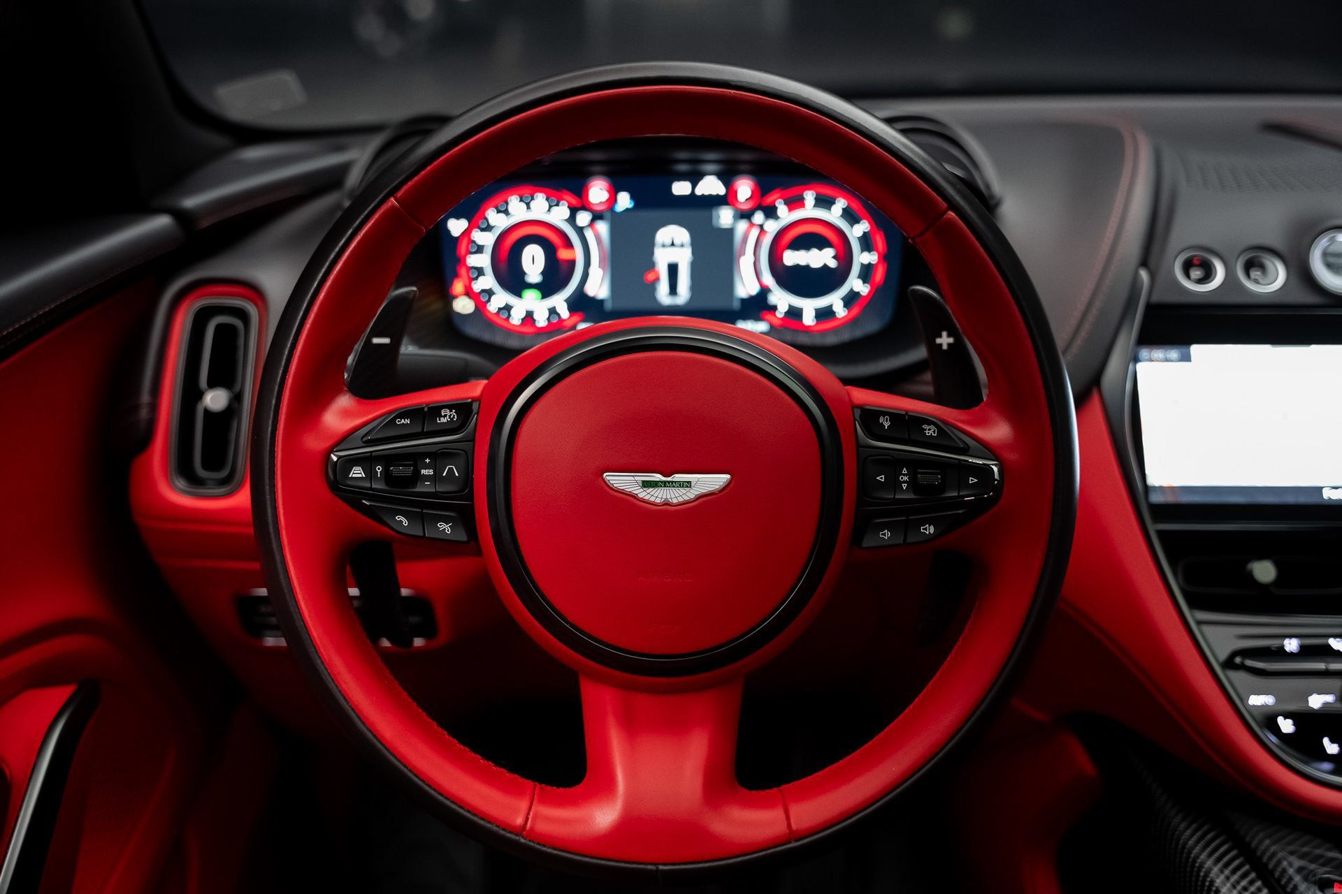 Used 2023 Aston Martin DBX 707 AWD/4WD image 42