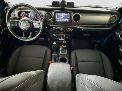 Used 2019 Jeep Wrangler Sport AWD/4WD image 13