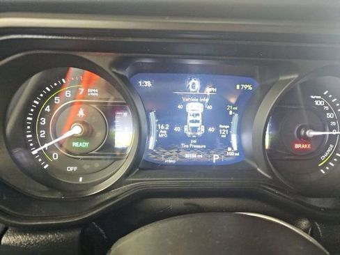 Used 2024 Jeep Wrangler High Altitude AWD/4WD image 16