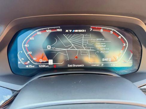 Used 2022 BMW X7 M50i w/ Executive Package image 21