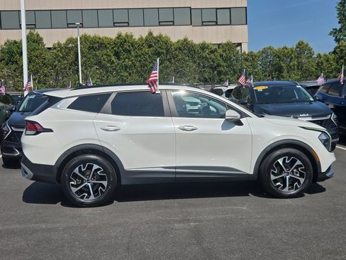 Used 2023 Kia Sportage EX w/ EX Premium Package AWD/4WD image 3