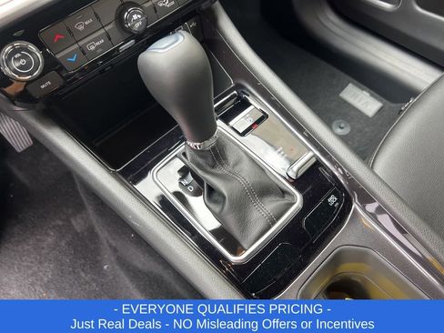 New 2026 Jeep Compass Latitude image 18