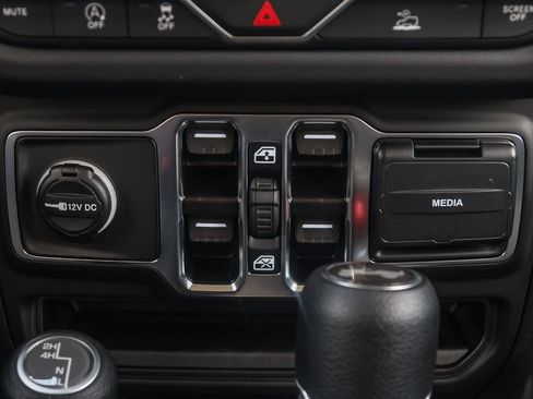 New 2025 Jeep Wrangler Sahara w/ Technology Group image 17