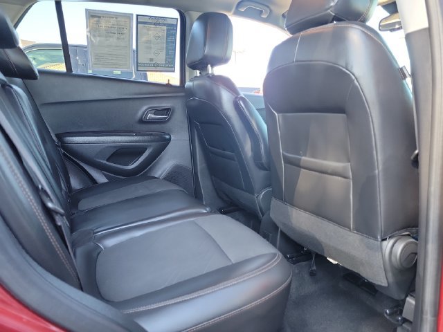 Used 2022 Chevrolet Trax LT w/ LT Convenience Package FWD image 23