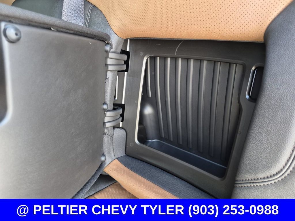 Used 2023 Chevrolet Silverado 1500 High Country w/ Z71 Off-Road Package AWD/4WD image 42
