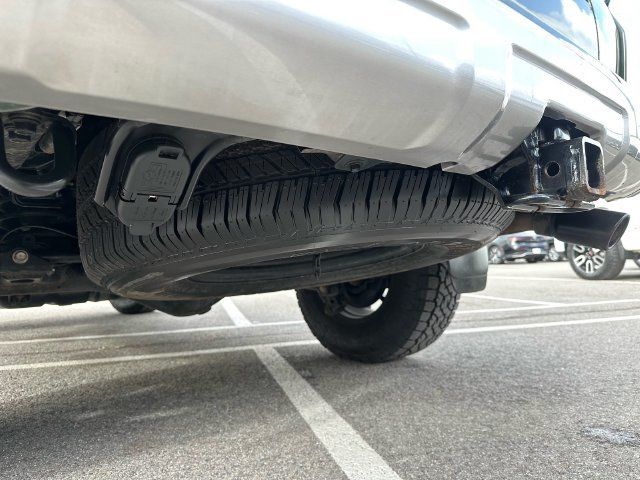 Certified 2022 Toyota 4Runner TRD Off-Road AWD/4WD image 33