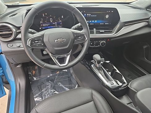 Used 2025 Chevrolet Trax ACTIV w/ Driver Confidence Package image 46