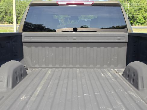 Used 2023 GMC Sierra 1500 Elevation w/ X31 Off-Road Package AWD/4WD image 15