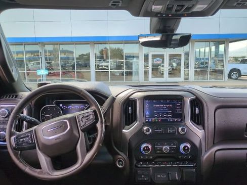 Certified 2020 GMC Sierra 2500 Denali w/ Denali Ultimate Package AWD/4WD image 12