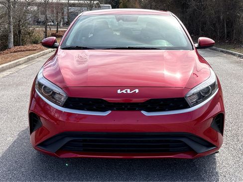 Used 2024 Kia Forte LXS image 2