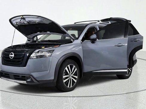 Used 2024 Nissan Pathfinder Platinum w/ Lighting Package (N93) AWD/4WD image 10