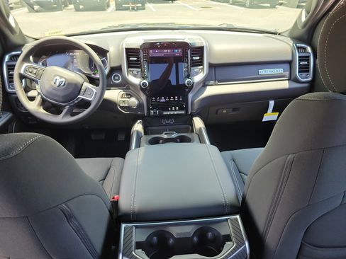 New 2026 RAM 1500 Big Horn AWD/4WD image 13