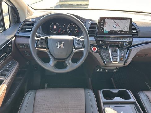 Used 2025 Honda Odyssey Elite image 10