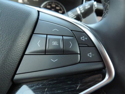 Certified 2025 Cadillac XT5 Premium Luxury image 28