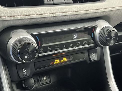Used 2025 Toyota RAV4 XLE Premium AWD/4WD image 34