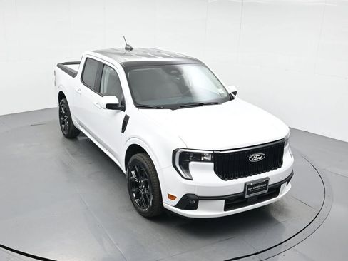 New 2025 Ford Maverick Lobo image 36