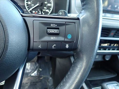 Used 2023 Nissan Rogue SV w/ SV Premium B Package AWD/4WD image 17