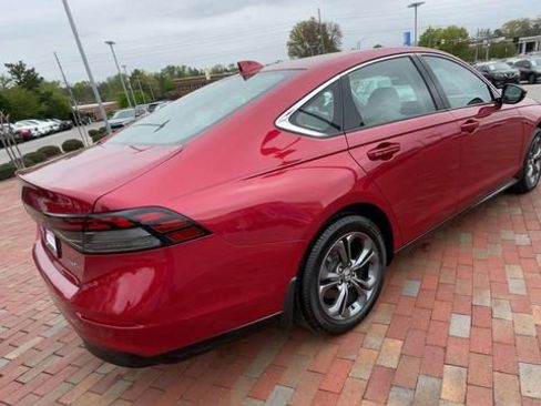 Certified 2024 Honda Accord EX-L image 9