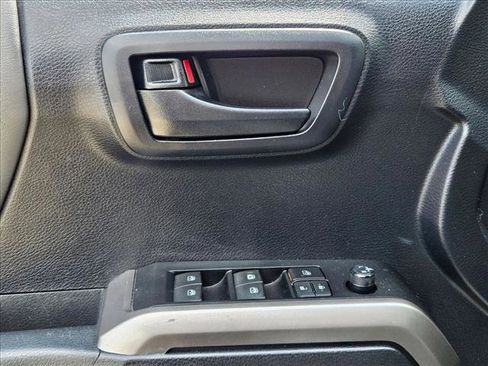 Used 2019 Toyota Tacoma SR5 RWD image 28