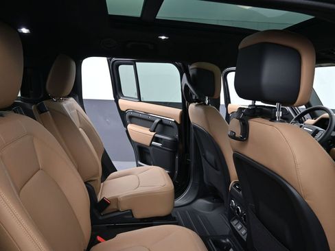 New 2026 Land Rover Defender 130 X-Dynamic SE AWD/4WD image 14