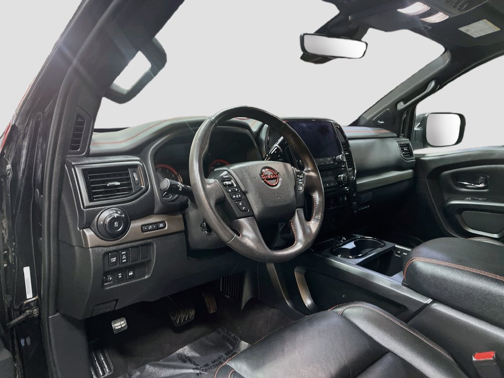 Used 2024 Nissan Titan PRO-4X w/ Pro-4x Convenience Package AWD/4WD image 9